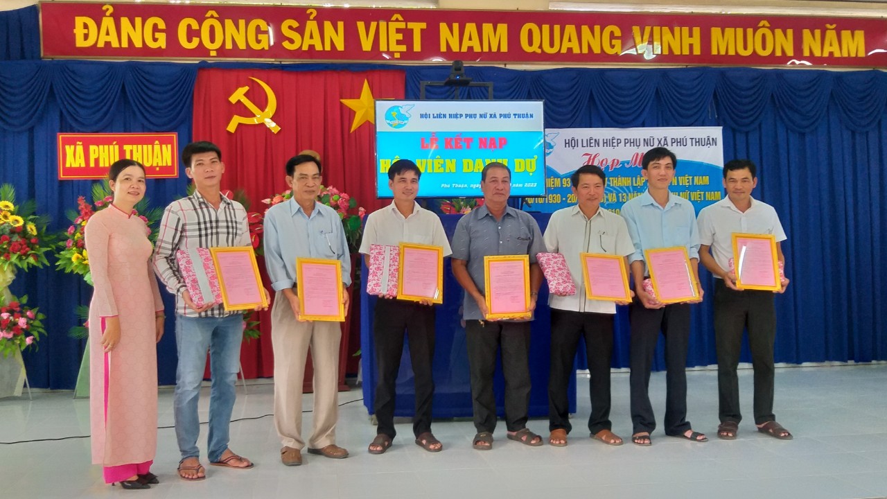 PHU NU